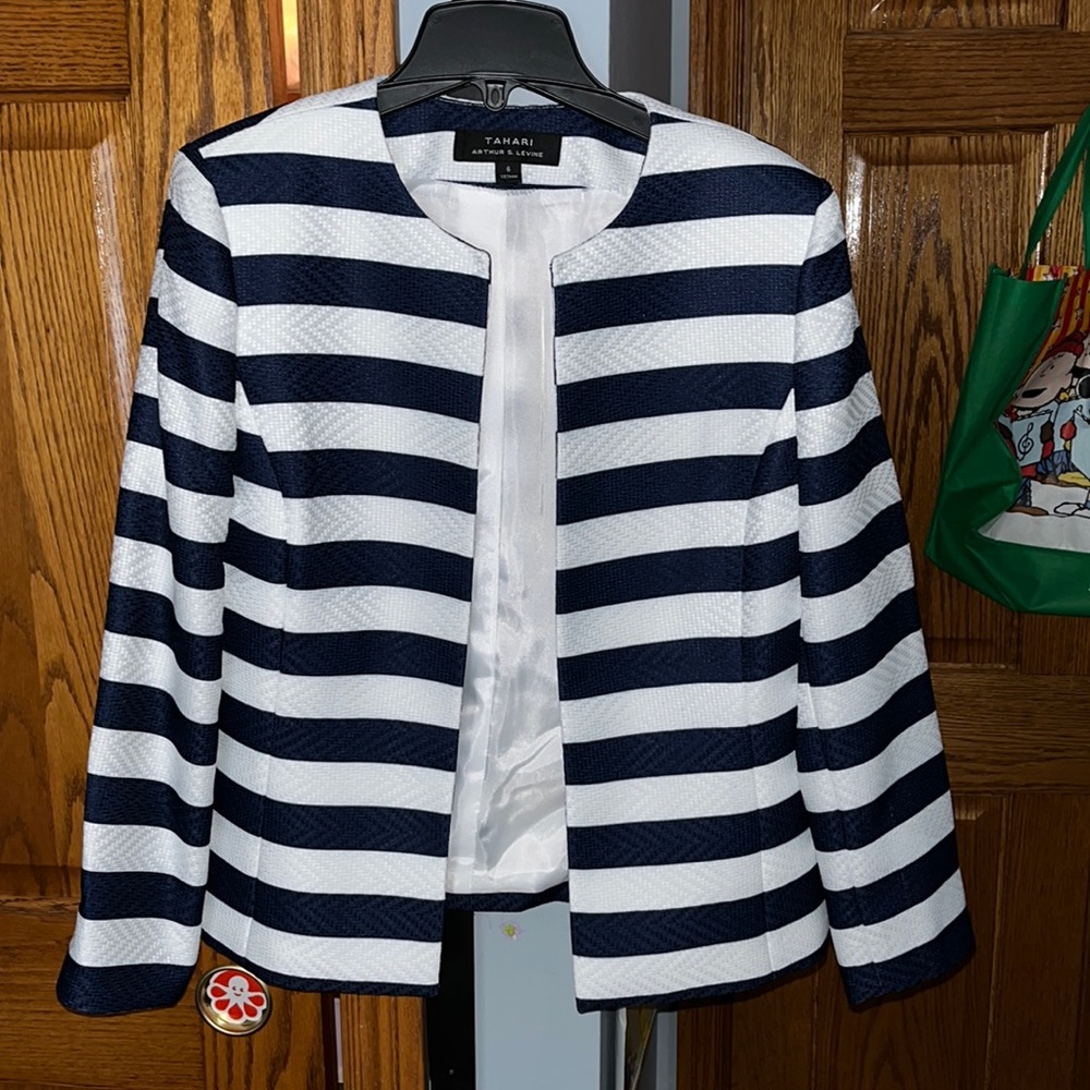 TAHARI Blazer